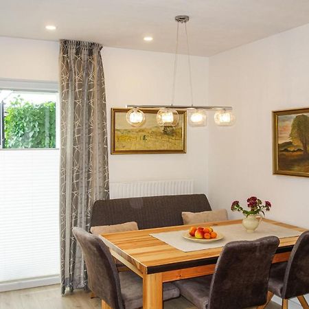 Beautiful Apartment In Dillenburg With Kitchen מראה חיצוני תמונה