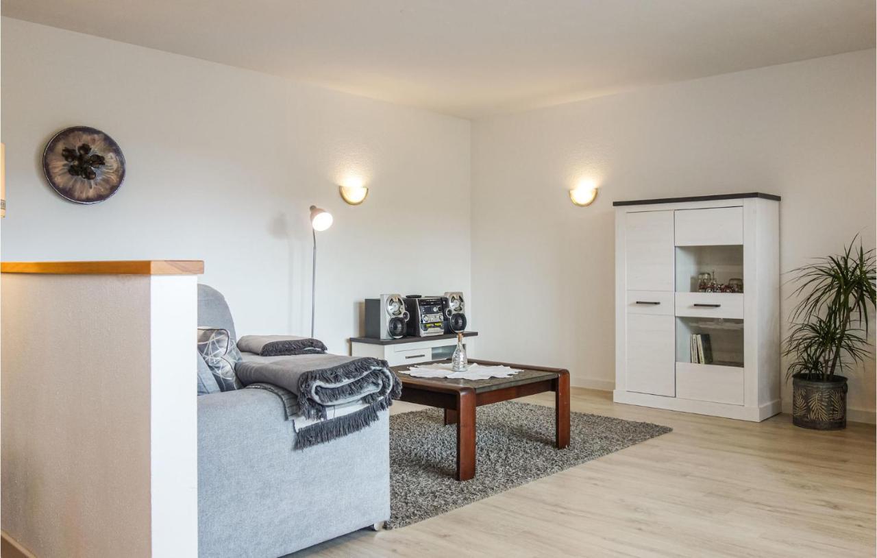 Beautiful Apartment In Dillenburg With Kitchen מראה חיצוני תמונה
